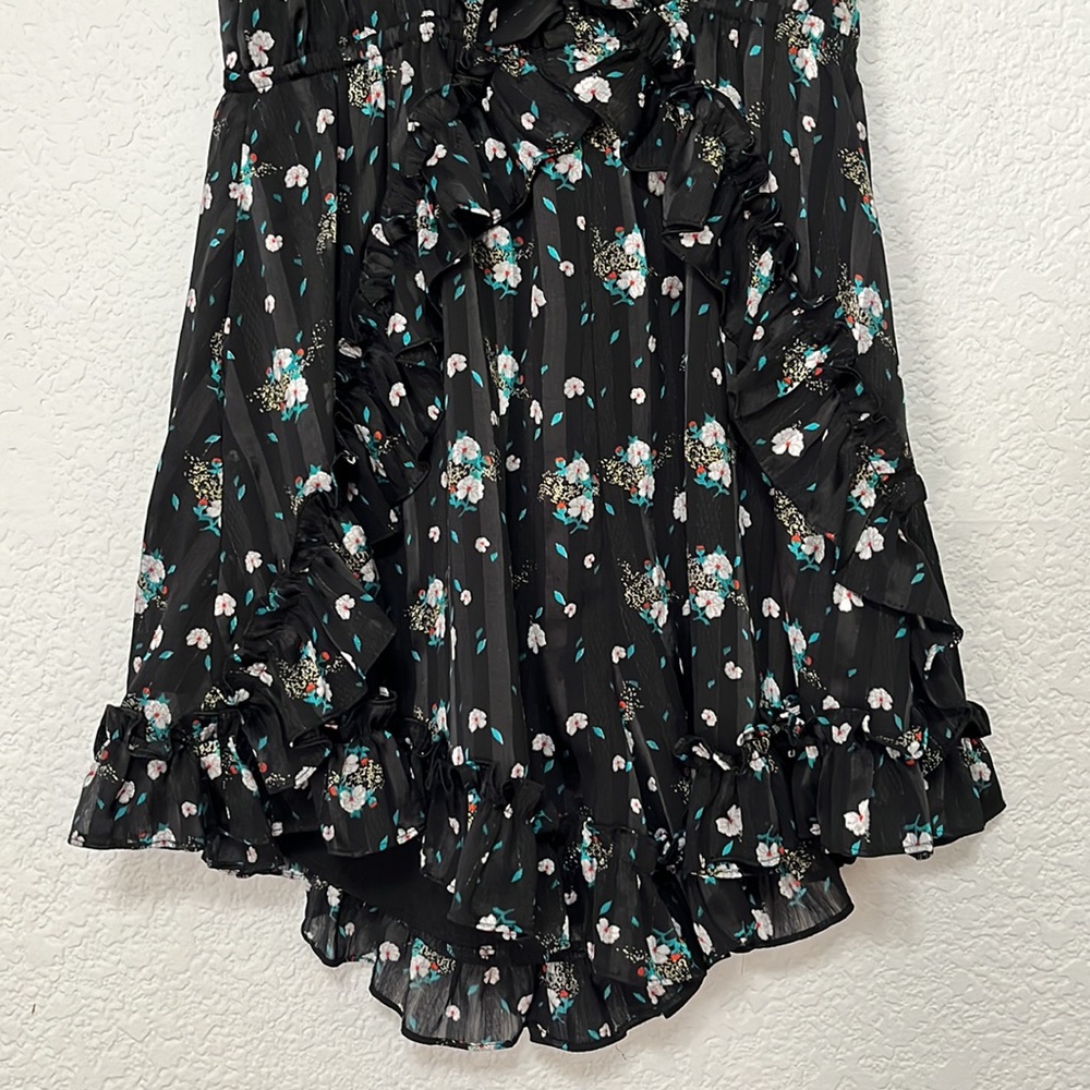 Elliatt Floral Ruffle Romper - Picture 7 of 17